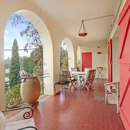 Les Dauphins 4*