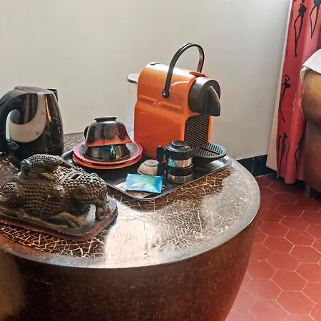 Les Dauphins Bed and Breakfast