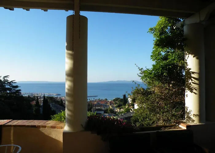 Les Dauphins 3* Le Lavandou